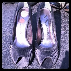 Women’s satin black peep toes heels